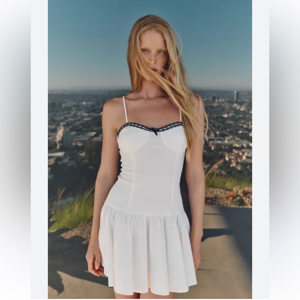 Zara White Mini Dress with Black Trim Size Large NWT